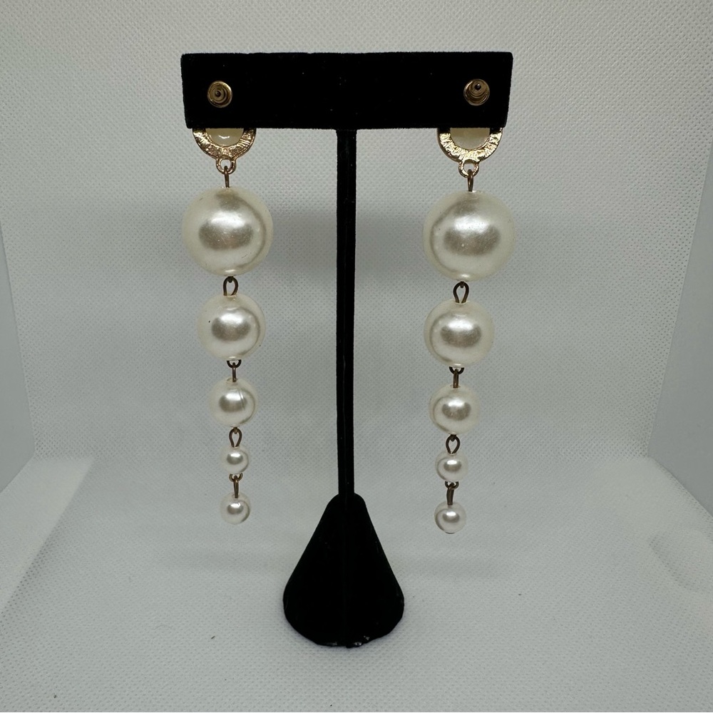 Graduated Faux Pearl Drop Earrings Gold Tone 4in - Picture 2 of 2